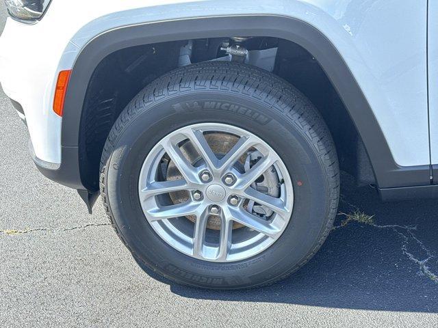 new 2025 Jeep Grand Cherokee L car, priced at $38,074
