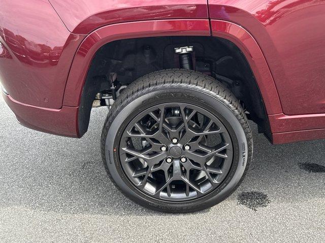 new 2025 Jeep Grand Cherokee car, priced at $61,152