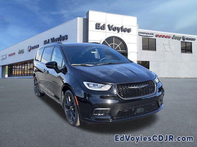 new 2026 Chrysler Pacifica car, priced at $46,415