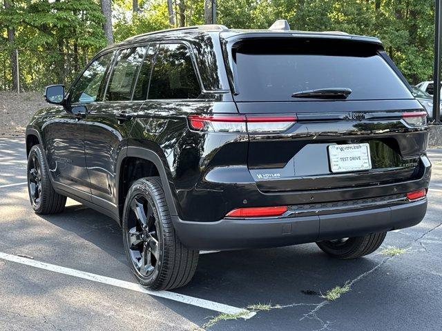 new 2025 Jeep Grand Cherokee car, priced at $43,327