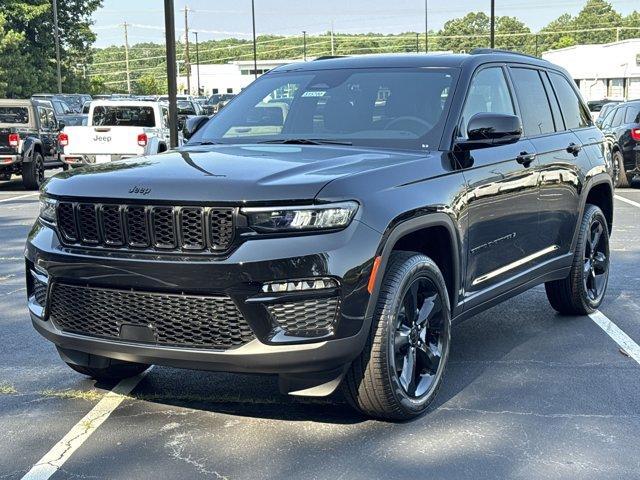 new 2025 Jeep Grand Cherokee car, priced at $43,327