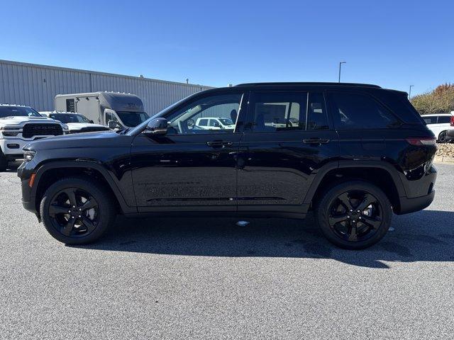 new 2025 Jeep Grand Cherokee car, priced at $46,795