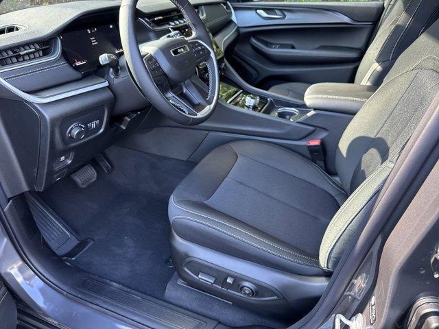 new 2025 Jeep Grand Cherokee car, priced at $37,203
