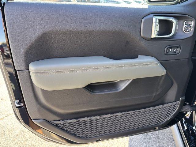 new 2025 Jeep Gladiator car, priced at $54,528