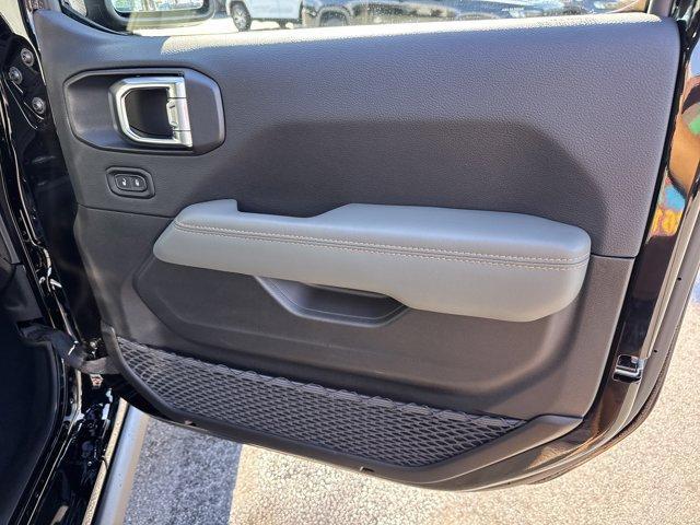 new 2025 Jeep Gladiator car, priced at $54,528