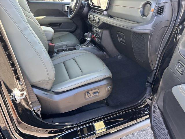 new 2025 Jeep Gladiator car, priced at $54,528