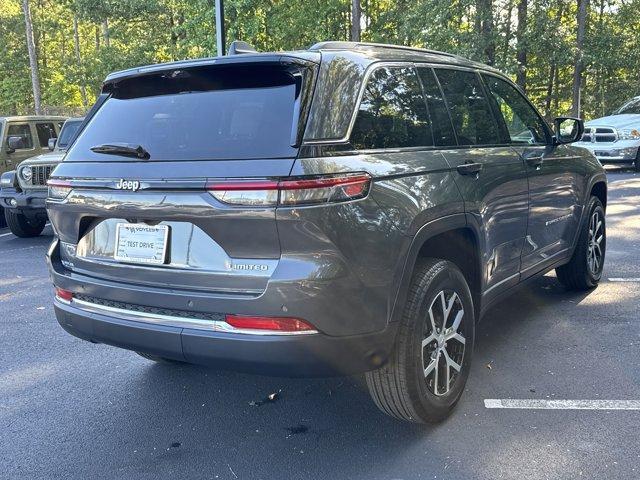 new 2025 Jeep Grand Cherokee car, priced at $44,450