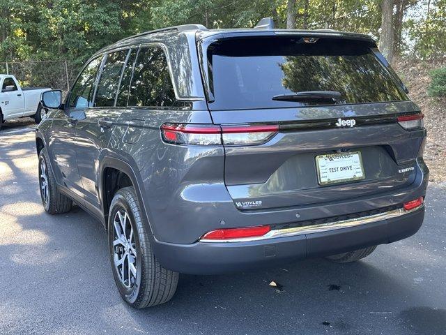 new 2025 Jeep Grand Cherokee car, priced at $44,450