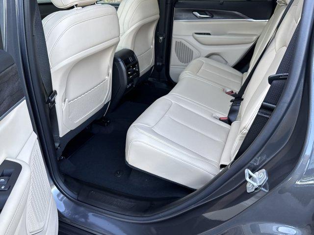 new 2025 Jeep Grand Cherokee car, priced at $44,450