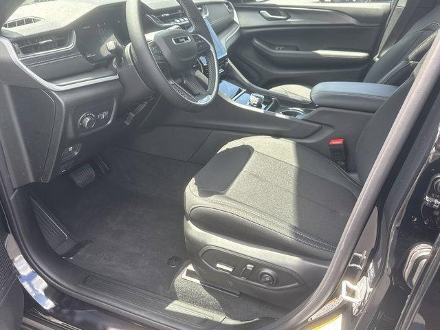 new 2025 Jeep Grand Cherokee car, priced at $37,203