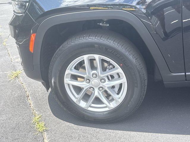 new 2025 Jeep Grand Cherokee car, priced at $37,203