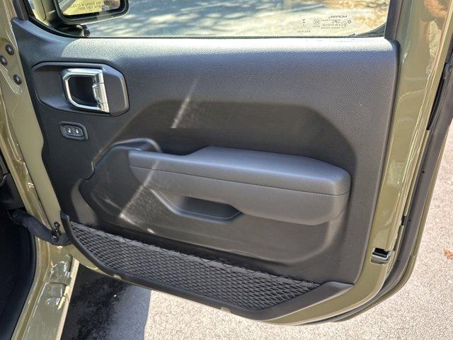 new 2025 Jeep Wrangler car, priced at $33,771
