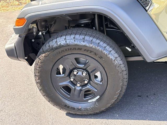 new 2025 Jeep Wrangler car, priced at $33,771