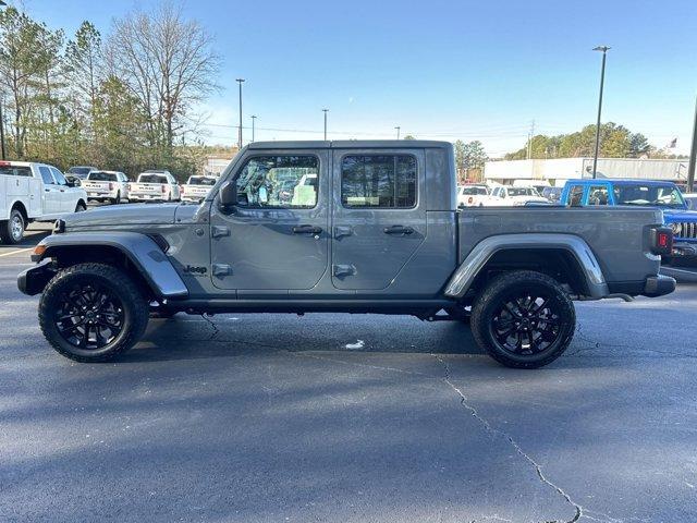 new 2025 Jeep Gladiator car, priced at $40,716