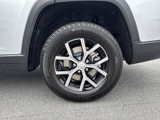 new 2025 Jeep Grand Cherokee L car, priced at $46,668
