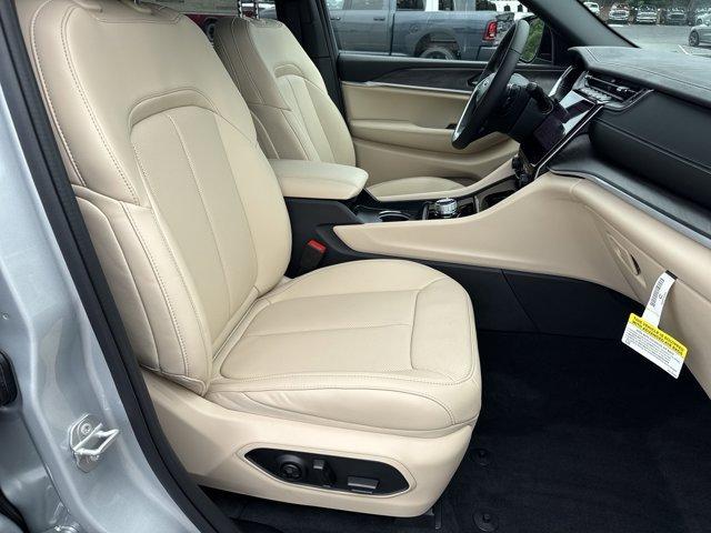new 2025 Jeep Grand Cherokee L car, priced at $46,668