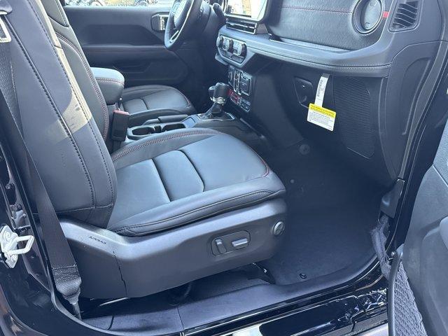 new 2025 Jeep Wrangler car, priced at $57,079