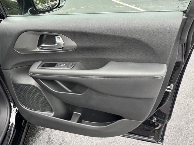 new 2026 Chrysler Pacifica car