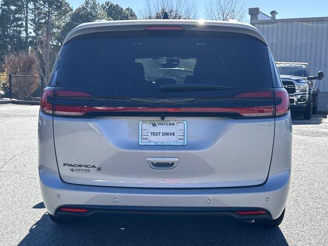 new 2026 Chrysler Pacifica car, priced at $42,906