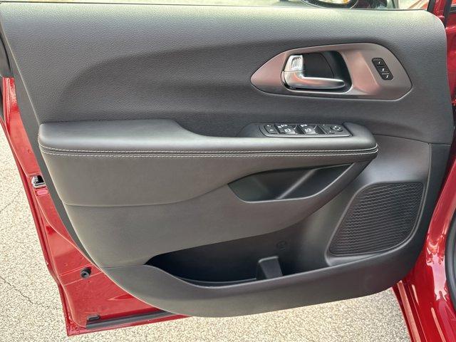 new 2026 Chrysler Pacifica car, priced at $42,138