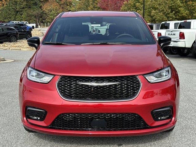 new 2026 Chrysler Pacifica car, priced at $42,138