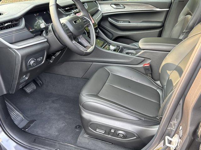 new 2025 Jeep Grand Cherokee car, priced at $43,084