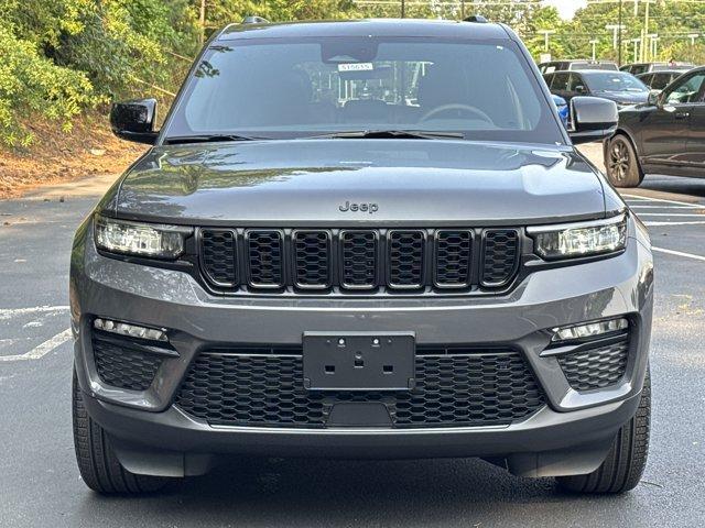 new 2025 Jeep Grand Cherokee car, priced at $43,084