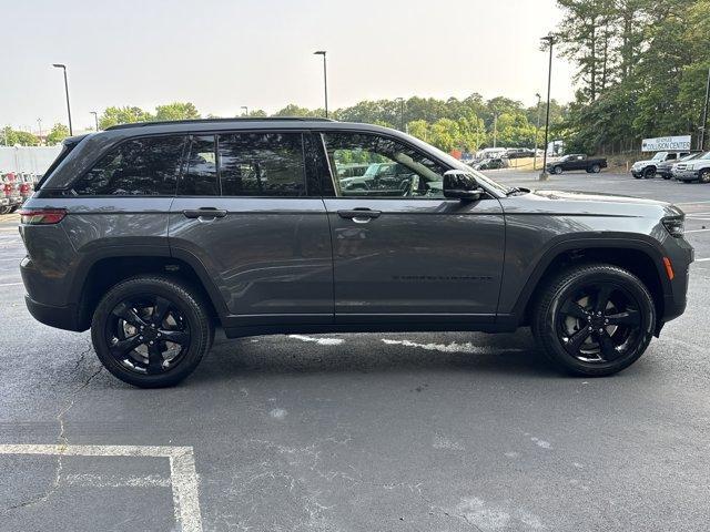 new 2025 Jeep Grand Cherokee car, priced at $43,084
