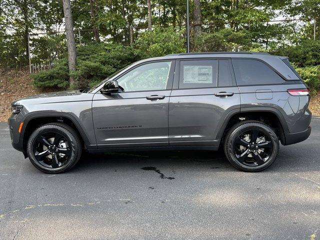 new 2025 Jeep Grand Cherokee car, priced at $43,084