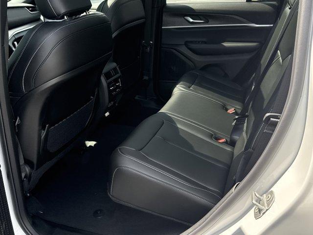 new 2025 Jeep Grand Cherokee car, priced at $45,690