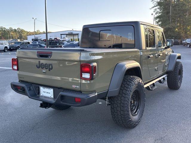 new 2025 Jeep Gladiator car, priced at $47,594