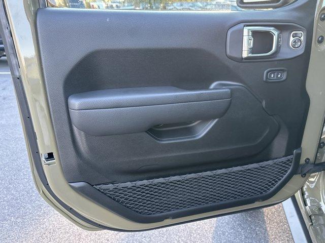 new 2025 Jeep Gladiator car, priced at $47,594