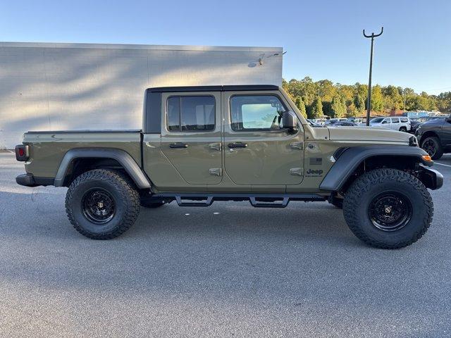 new 2025 Jeep Gladiator car, priced at $47,594