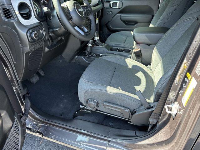 new 2025 Jeep Wrangler car, priced at $43,017