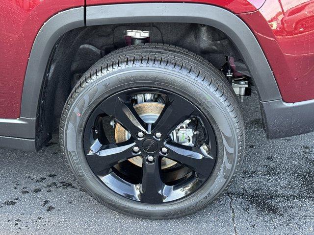 new 2025 Jeep Grand Cherokee car, priced at $43,327