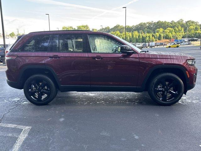 new 2025 Jeep Grand Cherokee car, priced at $43,327