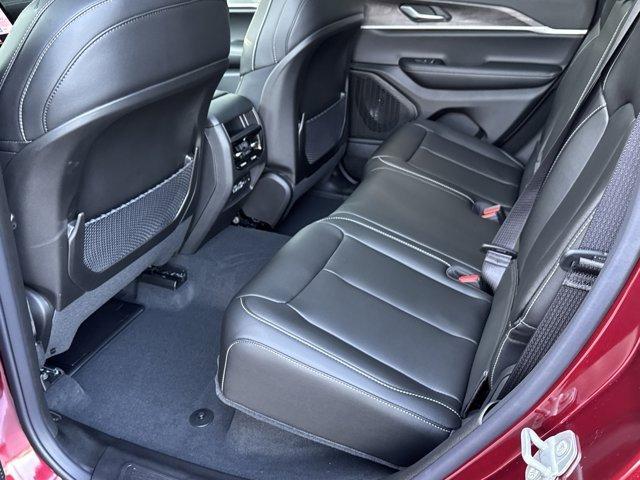 new 2025 Jeep Grand Cherokee car, priced at $43,327