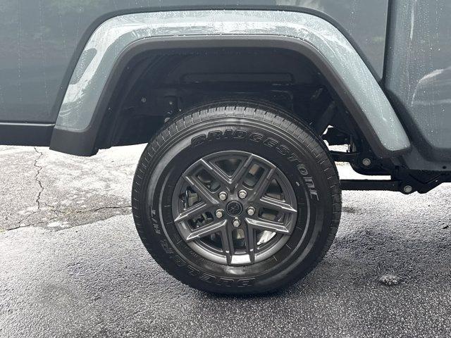 new 2025 Jeep Gladiator car, priced at $44,268