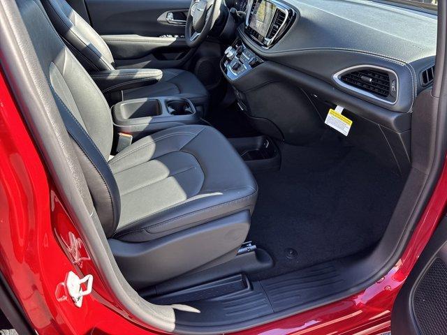 new 2026 Chrysler Pacifica car, priced at $43,388