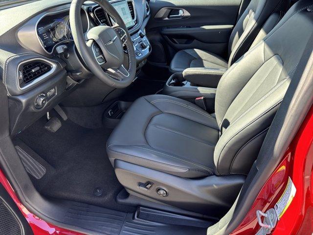 new 2026 Chrysler Pacifica car, priced at $43,388