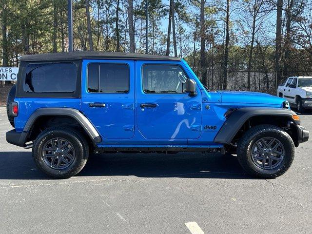 new 2025 Jeep Wrangler car, priced at $39,977