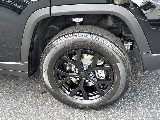 new 2025 Jeep Grand Cherokee car, priced at $40,710