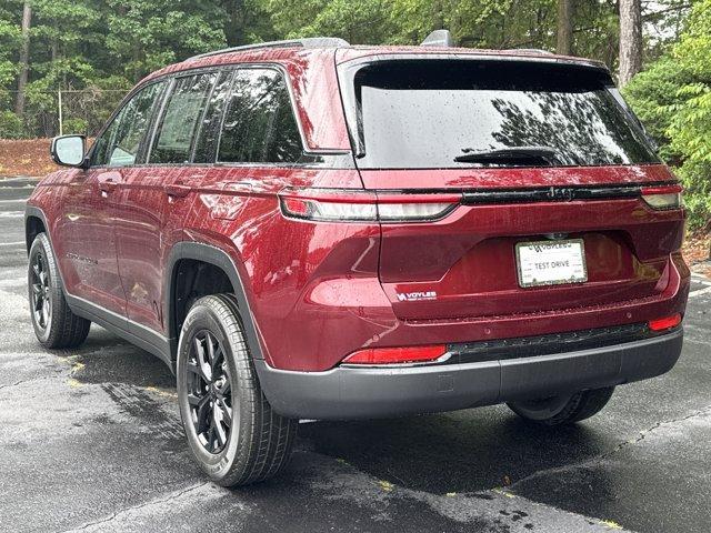 new 2025 Jeep Grand Cherokee car, priced at $38,780