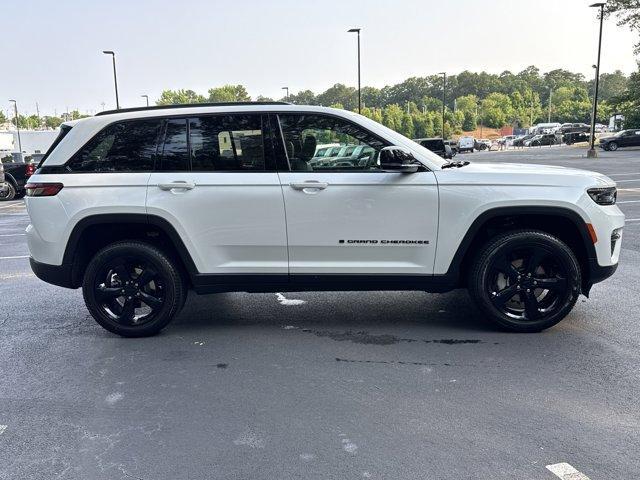 new 2025 Jeep Grand Cherokee car, priced at $44,940