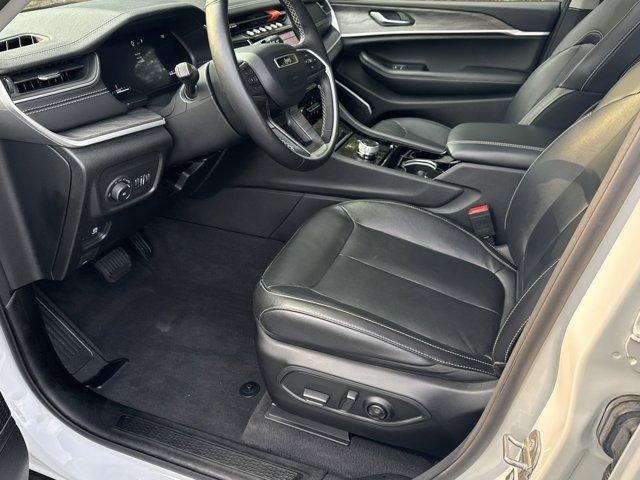 used 2022 Jeep Grand Cherokee car, priced at $32,543