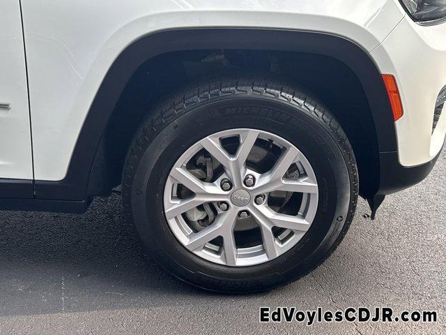 used 2022 Jeep Grand Cherokee car, priced at $33,988