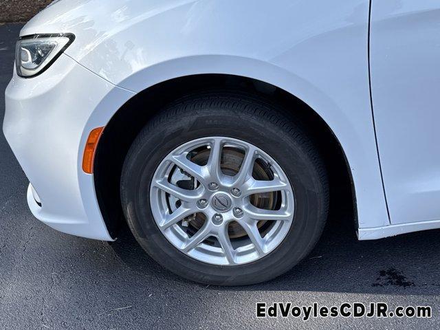 used 2023 Chrysler Pacifica car, priced at $21,986