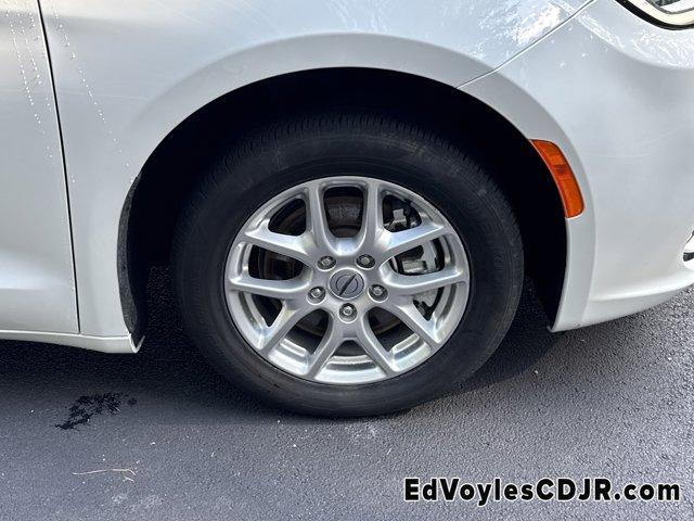 used 2023 Chrysler Pacifica car, priced at $21,986