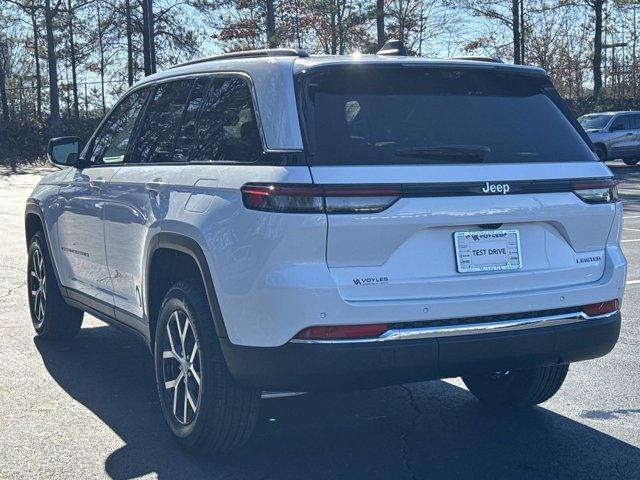 new 2025 Jeep Grand Cherokee car, priced at $46,078