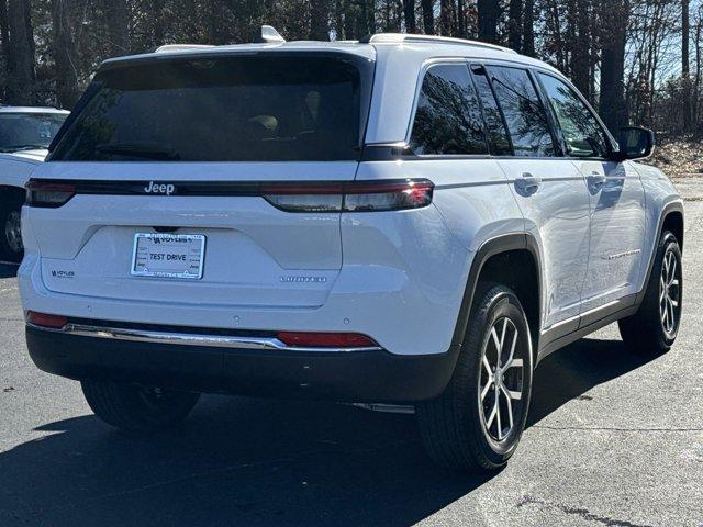 new 2025 Jeep Grand Cherokee car, priced at $46,078